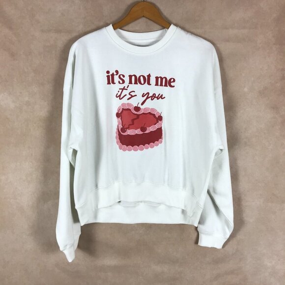 Strange Daze White Crewneck Sweatshirt Heart Cake Graphic NEW LARGE - Picture 3 of 5